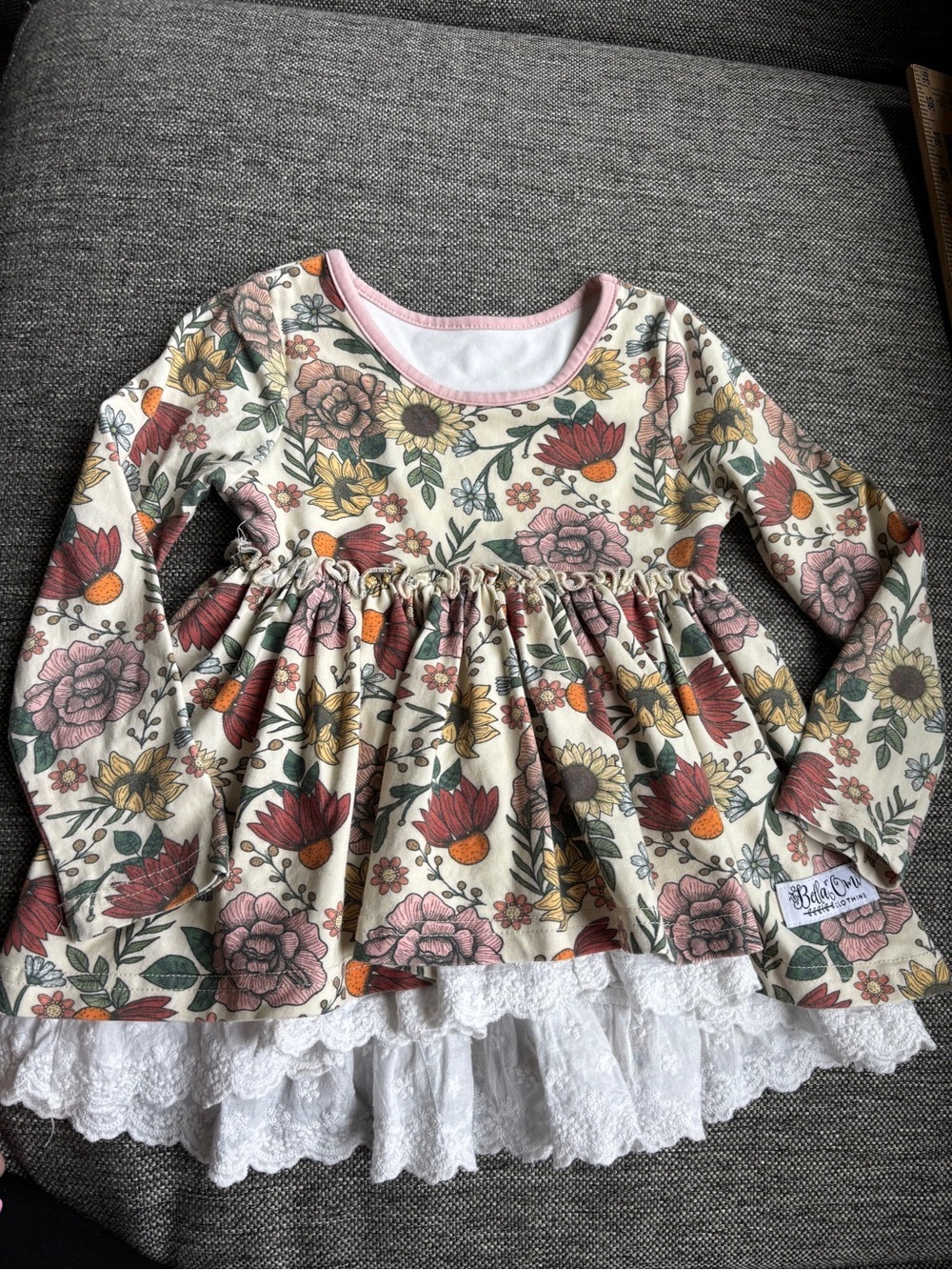 Bella & Omi floral dress with lace detail 3t